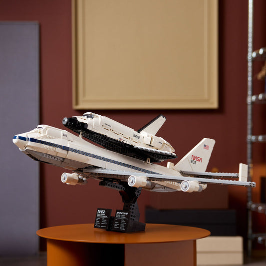 LEGO 10360 Shuttle Carrier Aircraft is geĂŻnspireerd op 10318 Concorde