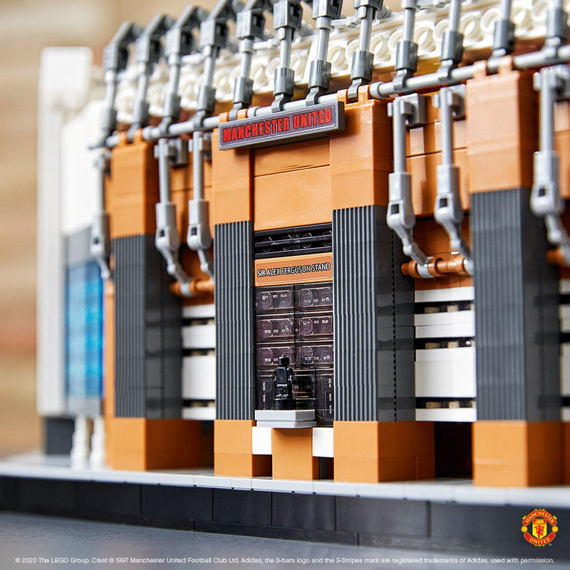 LEGO Manchester United Voetbal stadion 10272 Creator Expert