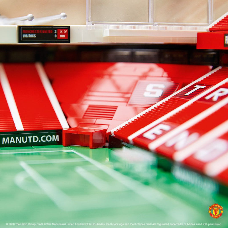 LEGO Manchester United Voetbal stadion 10272 Creator Expert