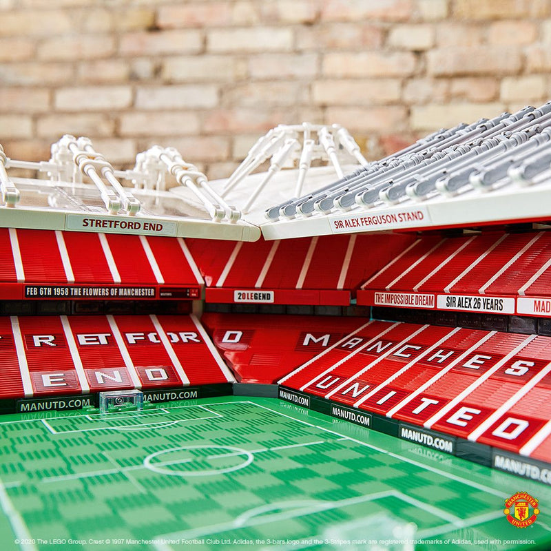 LEGO Manchester United Voetbal stadion 10272 Creator Expert