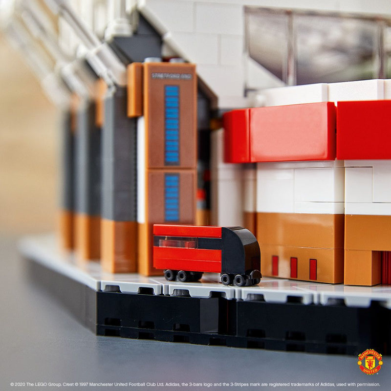 LEGO Manchester United Voetbal stadion 10272 Creator Expert