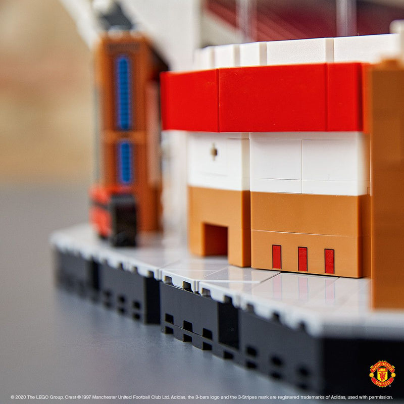 LEGO Manchester United Voetbal stadion 10272 Creator Expert