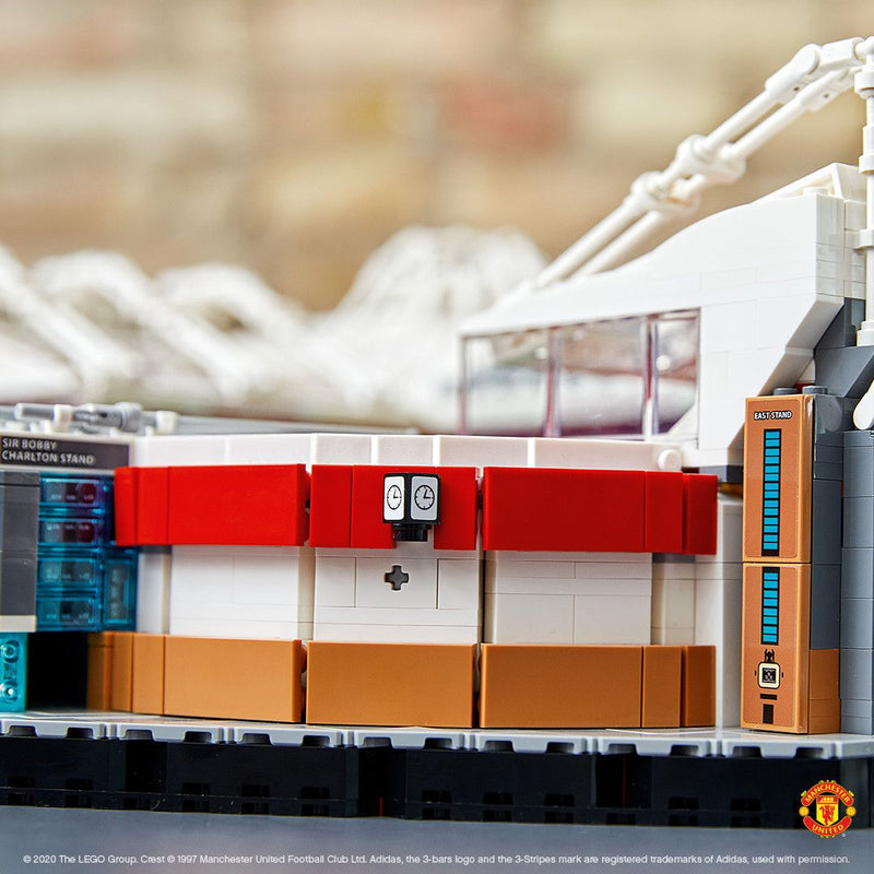 LEGO Manchester United Voetbal stadion 10272 Creator Expert