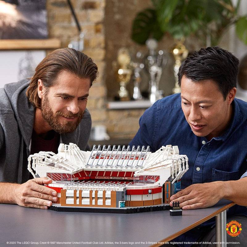LEGO Manchester United Voetbal stadion 10272 Creator Expert