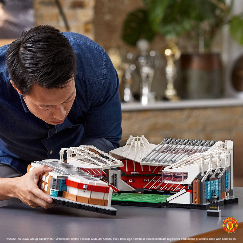 LEGO Manchester United Voetbal stadion 10272 Creator Expert