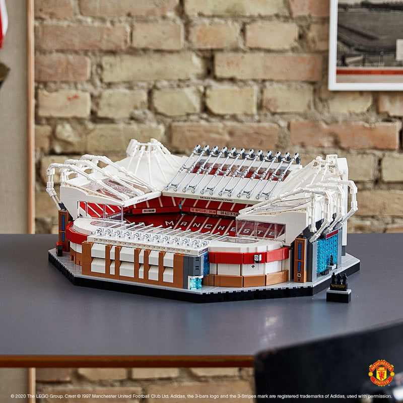 LEGO Manchester United Voetbal stadion 10272 Creator Expert