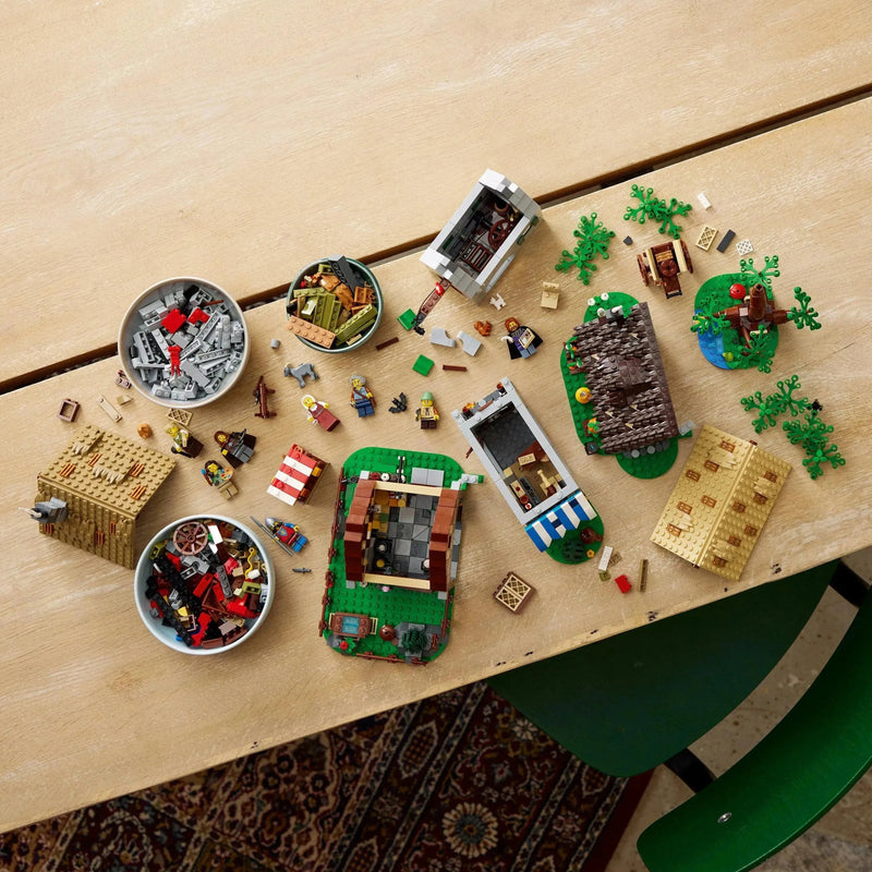 LEGO Middeleeuws stadsplein 10332 Icons