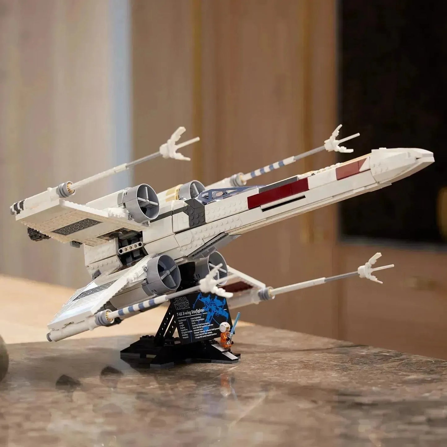 LEGO Luke Skywalkerâs X-Wing Fighter 75355 StarWars