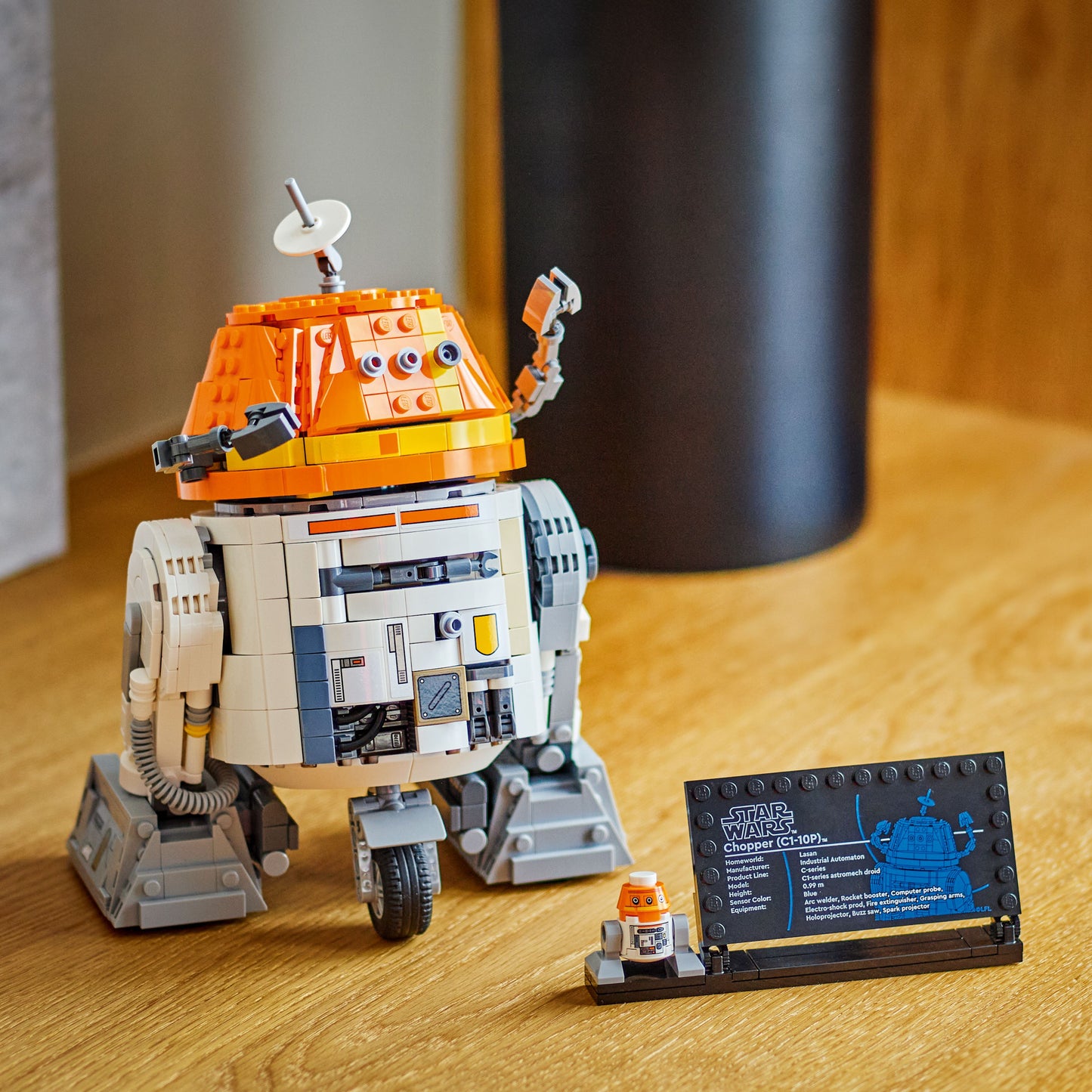 LEGO Chopper (C1-10P)⢠Astromech Droid 75416 StarWars