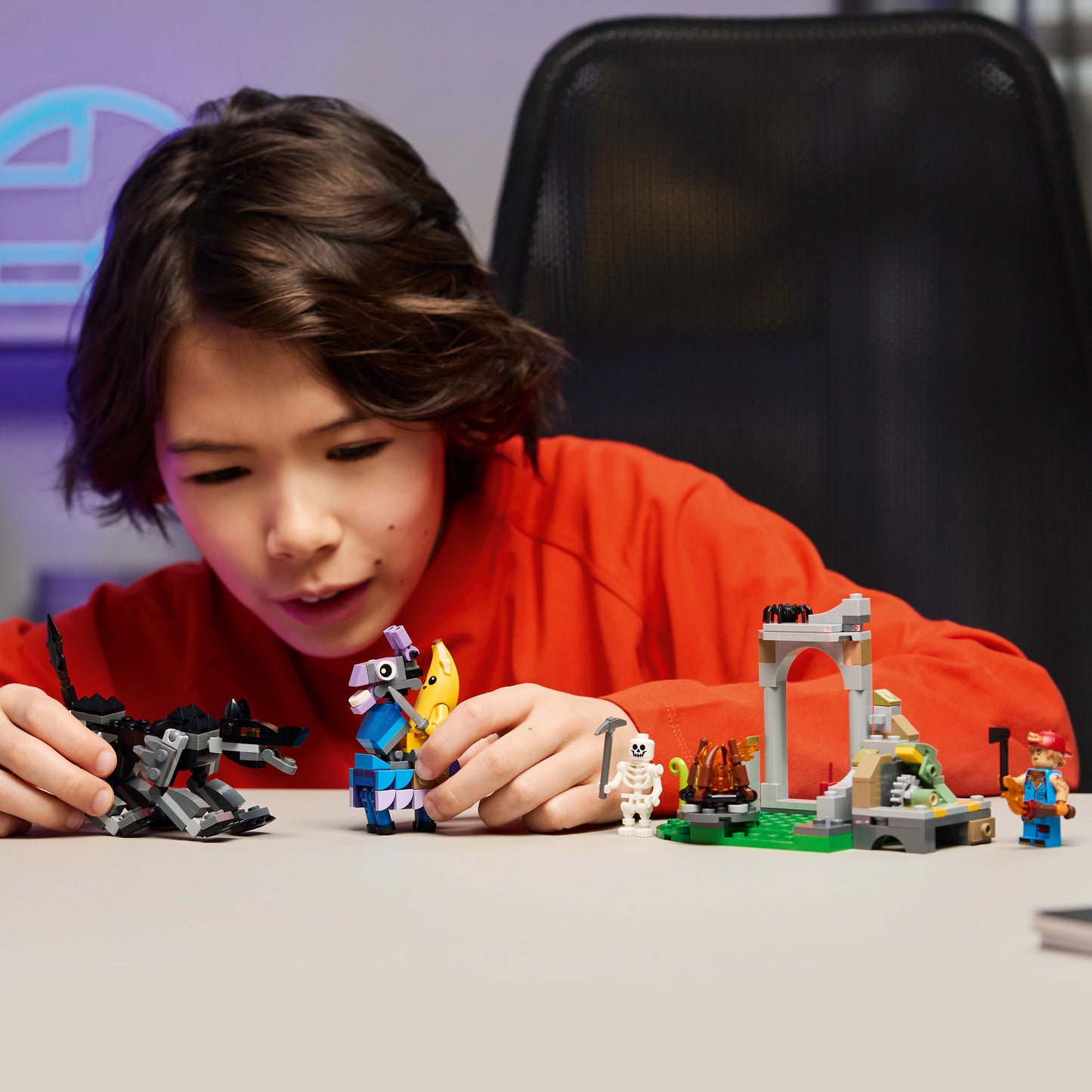 LEGO Peely en Sparkplugs kamp 77075 Fortnite