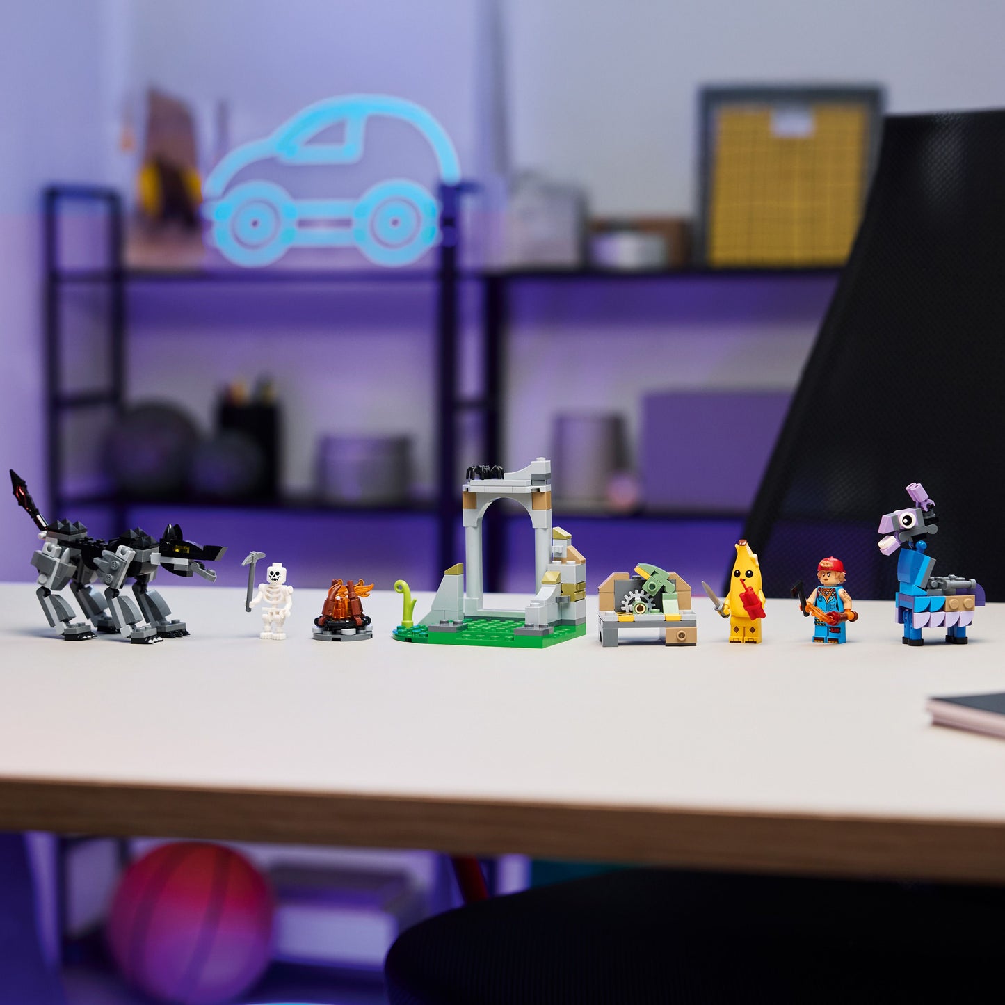 LEGO Peely en Sparkplugs kamp 77075 Fortnite