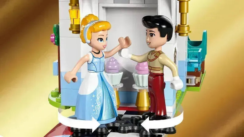 LEGO Assepoesters kasteel en paardenkoets 43275 Disney