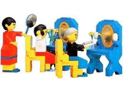 LEGO Ladies' Hairdressers 296 Homemaker LEGO Homemaker @ 2TTOYS | Official LEGO shopđđ„° LEGO âŹ. 5.49