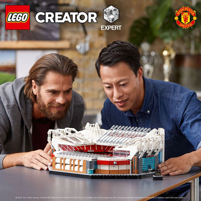 LEGO Manchester United Voetbal stadion 10272 Creator Expert