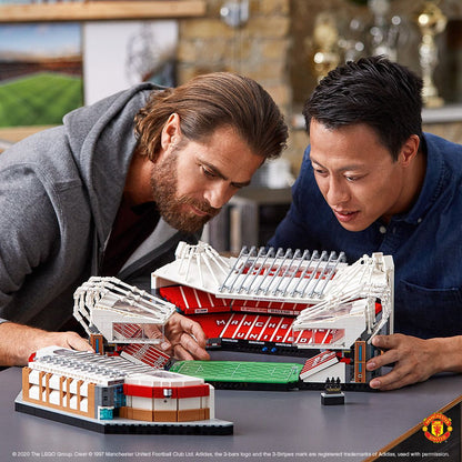 LEGO Manchester United Voetbal stadion 10272 Creator Expert