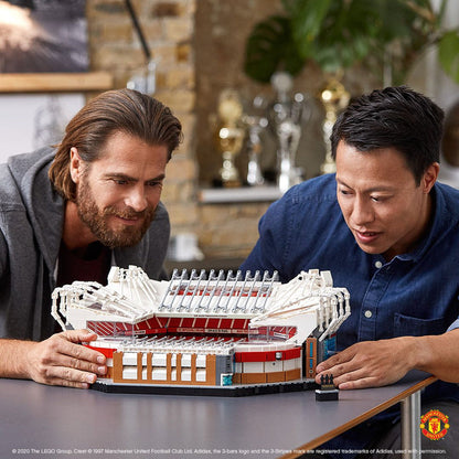 LEGO Manchester United Voetbal stadion 10272 Creator Expert