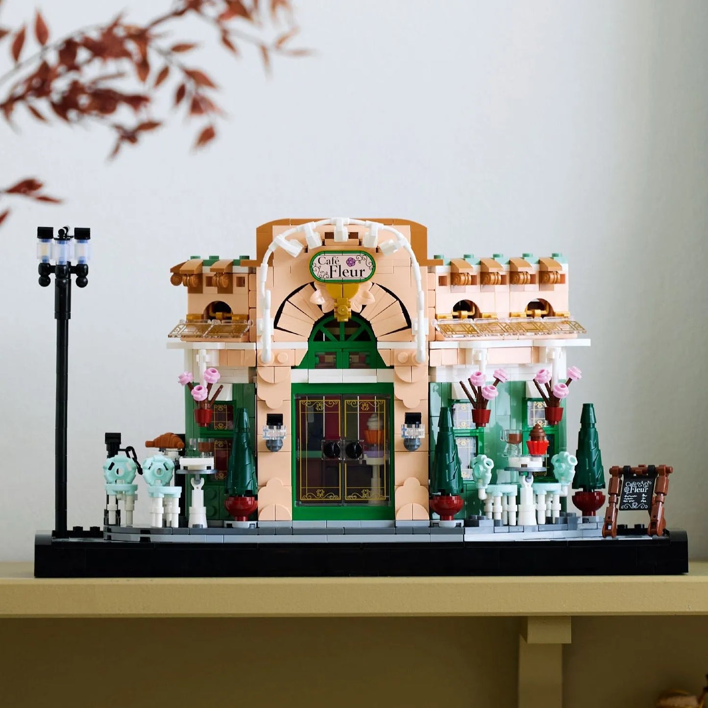 LEGO French Cafe 10362 Icons