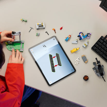 LEGO Peely en Sparkplugs kamp 77075 Fortnite