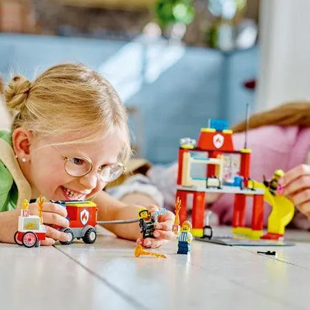 LEGO Brandweerkazerne en brandweerwagen 60375 City LEGO CITY @ 2TTOYS | Official LEGO shop😊🥰 LEGO €. 29.48